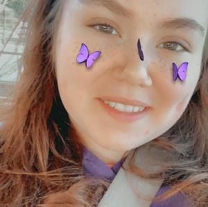 Meet your Posher, Chloe